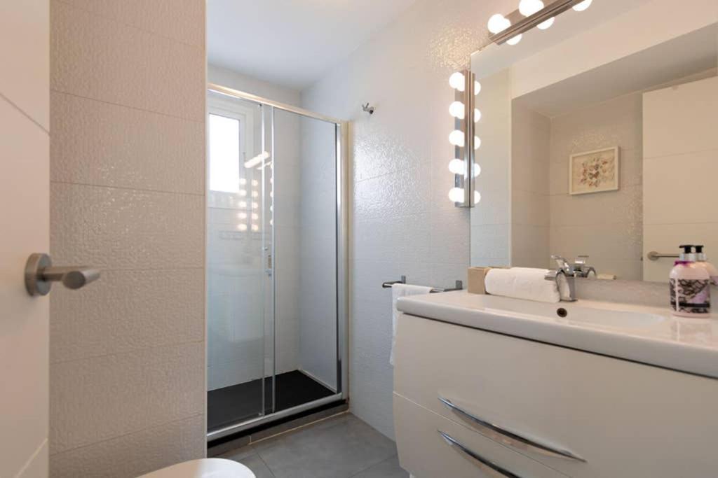 Triana Maestro Deluxe By Valcambre Apartment Seville Luaran gambar