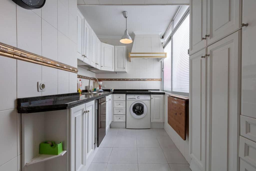 Triana Maestro Deluxe By Valcambre Apartment Seville Luaran gambar