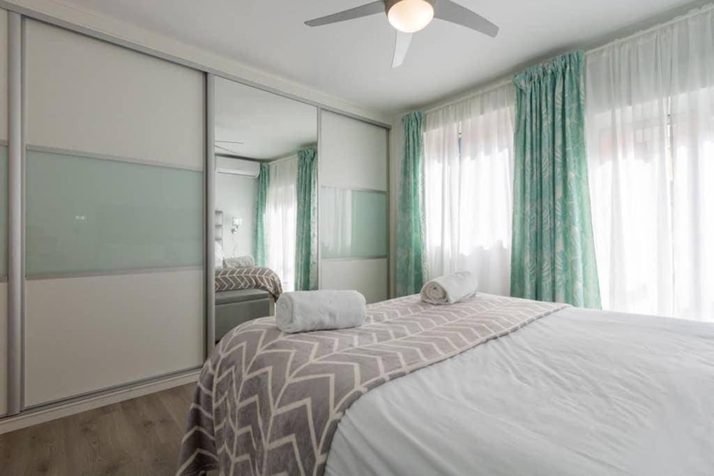 Triana Maestro Deluxe By Valcambre Apartment Seville Luaran gambar