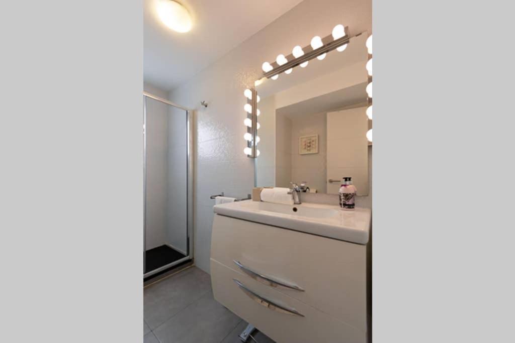 Triana Maestro Deluxe By Valcambre Apartment Seville Luaran gambar