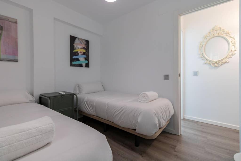 Triana Maestro Deluxe By Valcambre Apartment Seville Luaran gambar