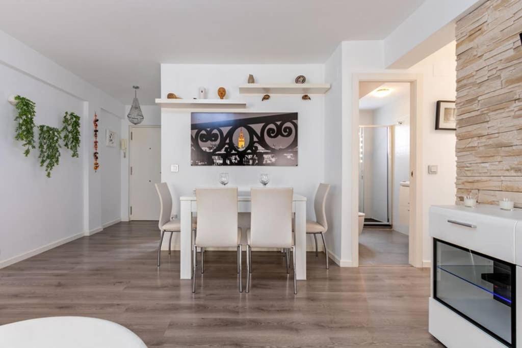 Triana Maestro Deluxe By Valcambre Apartment Seville Luaran gambar